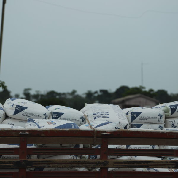 Produtores familiares da pecuária leiteira da regional do Baixo Acre são beneficiados com insumos para melhoria da produção